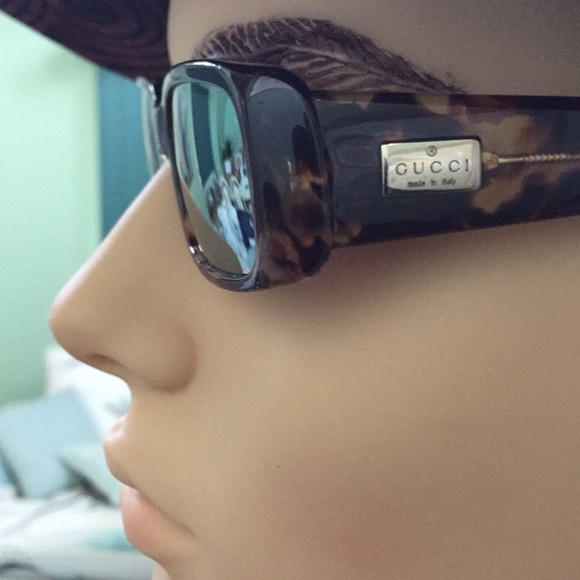 Gucci  Sunglasses - Picture 1 of 8